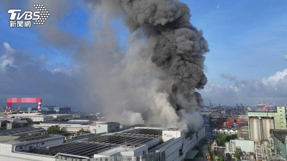 逸云天便攜式四合一氣體檢測儀MS400-S：守護工業安全，防范電池工廠爆炸悲劇